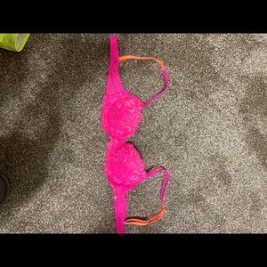 Pink VS bra